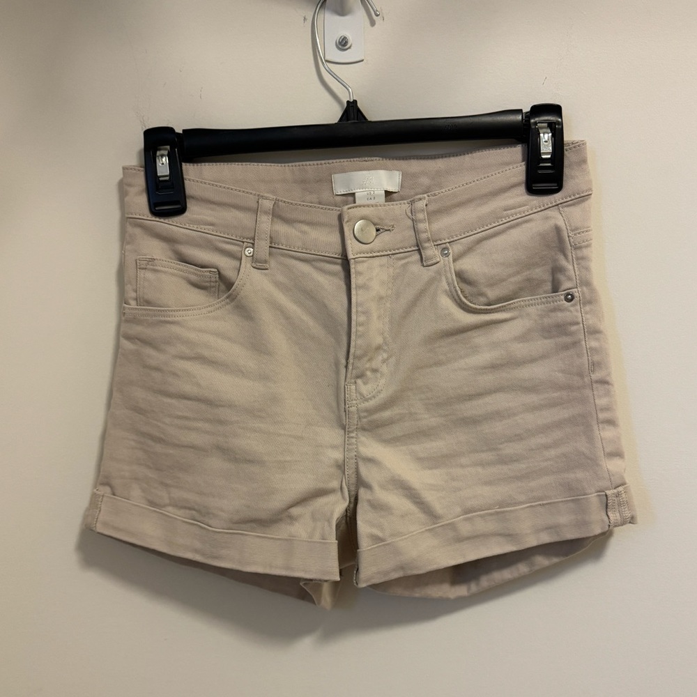 H&M khaki shorts